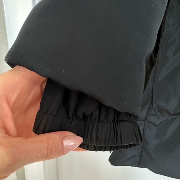 Fabletics Storm Jacket II - Picture 9 of 14